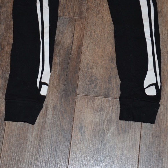 Halloween Pajama's - Skeleton - Picture 4 of 5